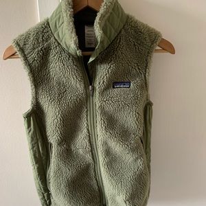 Green Patagonia vest